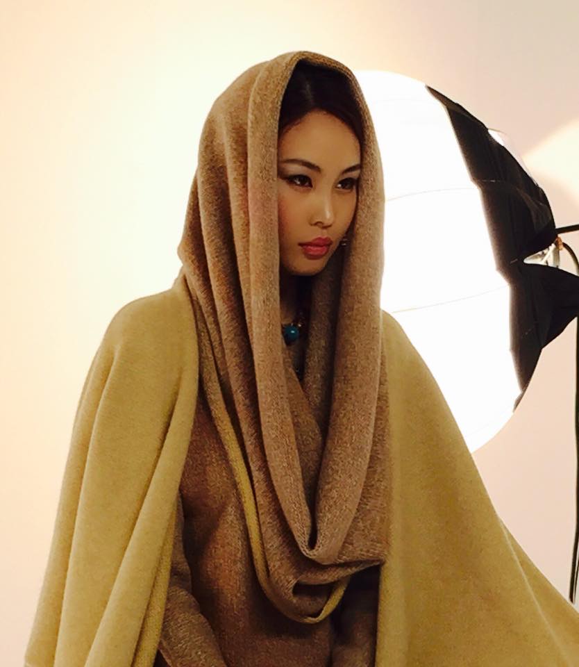 Мисс Т.Туяамаа “Хар сувдны нууц” -д нэвтэрчээ